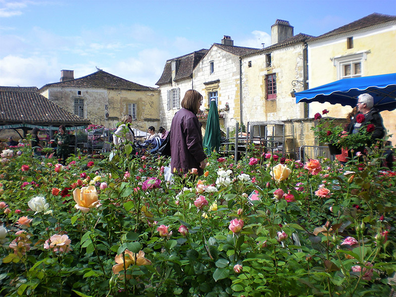 Monpazier hosts a Spring garden fete each May